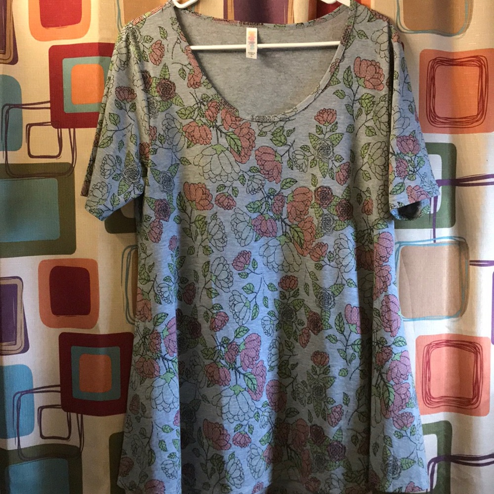LulaRoe Perfect T